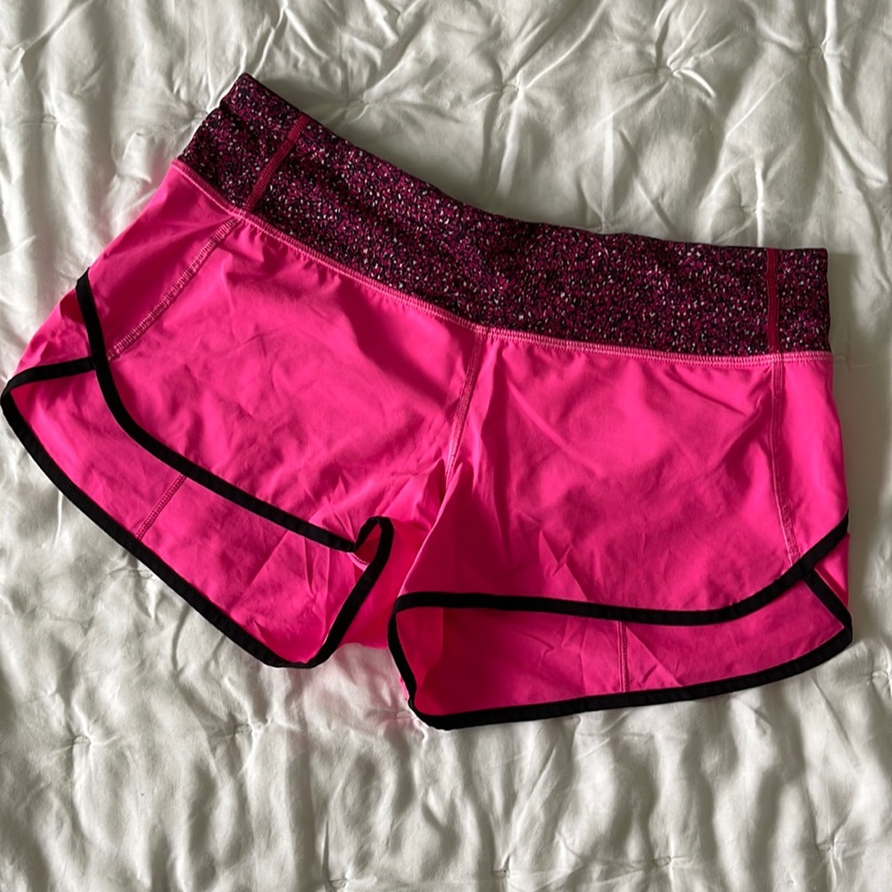Lululemon Speed Shorts 2.5” - Size 6